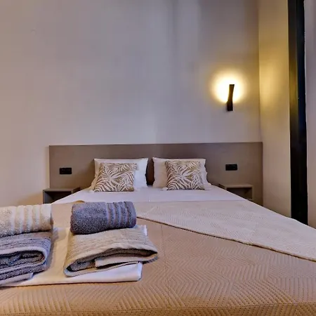 4 Lemons Luxury Hotel