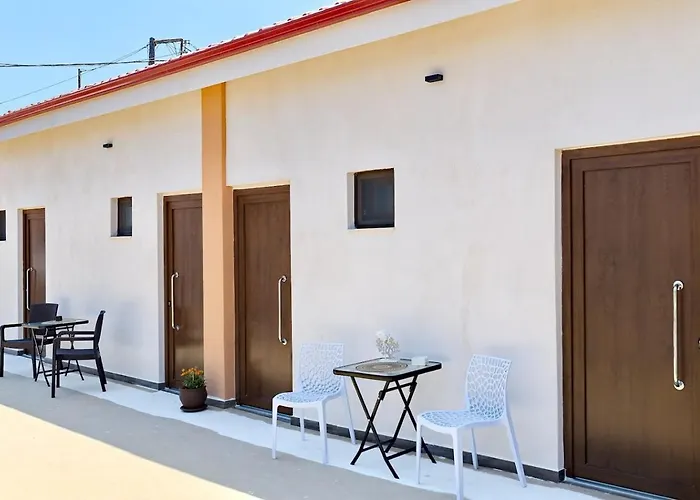 4 Lemons Luxury Hotel *