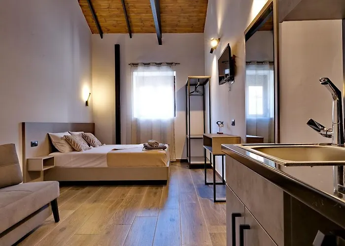 4 Lemons Luxury Hotel *