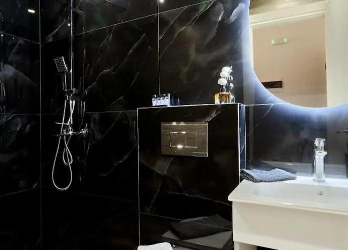 4 Lemons Luxury Hotel *