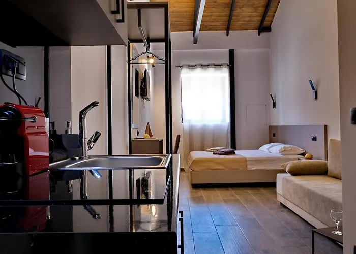 4 Lemons Luxury *