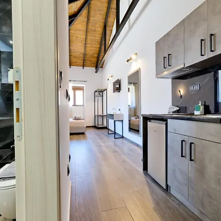 4 Lemons Luxury Amoliani