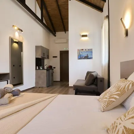 4 Lemons Luxury Hotel