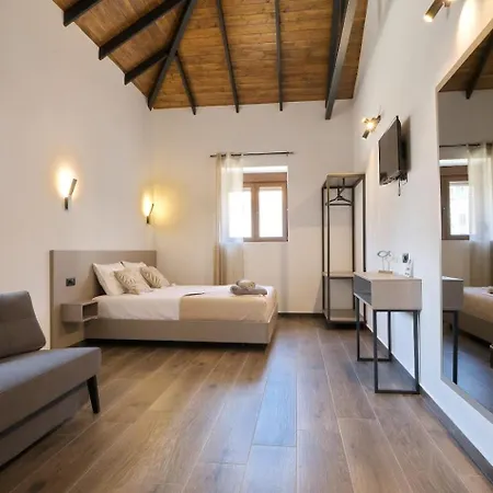 4 Lemons Luxury Hotel *