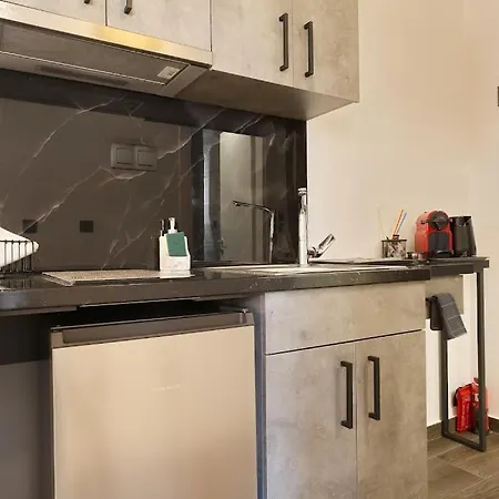 4 Lemons Luxury Hotel *