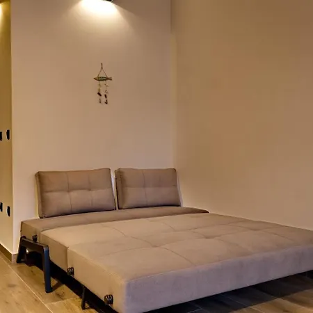 4 Lemons Luxury Hotel