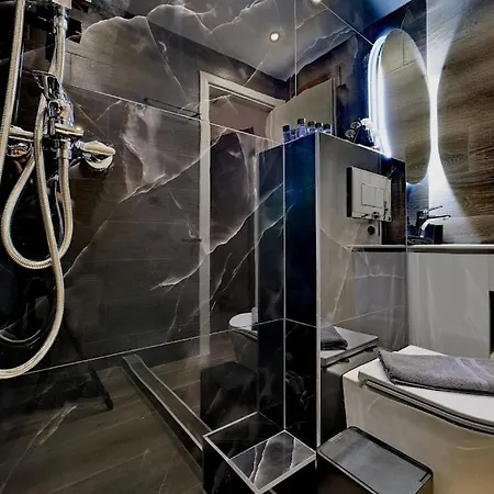 4 Lemons Luxury Hotel Amoliani