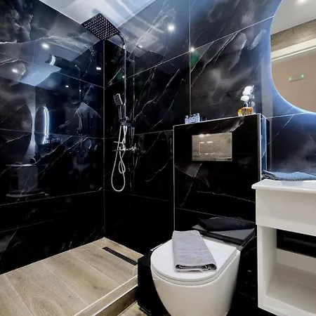 4 Lemons Luxury *
