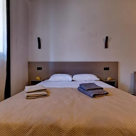 4 Lemons Luxury * Amoliani