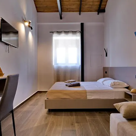 4 Lemons Luxury Hotel *