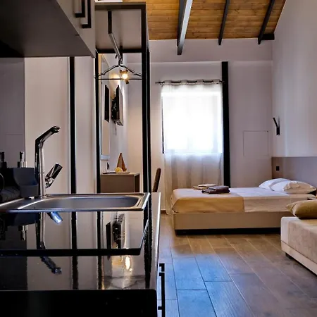 4 Lemons Luxury *