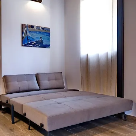 4 Lemons Luxury Szálloda Amulianí