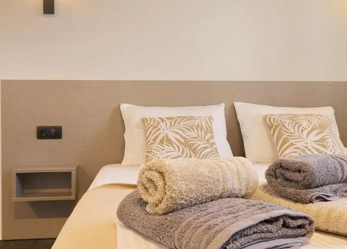 4 Lemons Luxury Hotell Amoliani