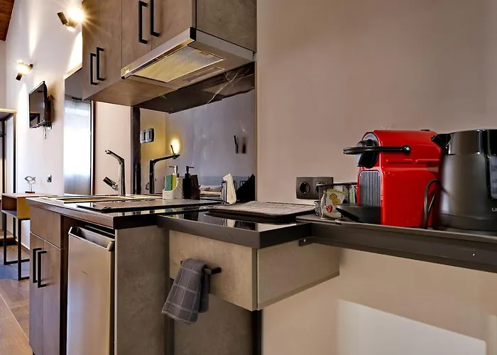 Hotell 4 Lemons Luxury Amoliani